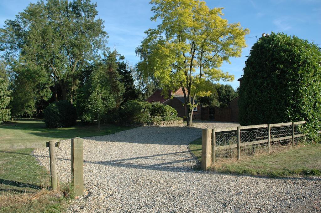 Field Cottage Bed And Continental Breakfast East Harling エクステリア 写真